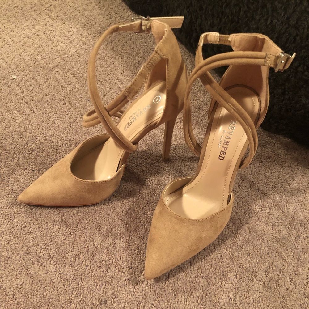 Tan heels NEW